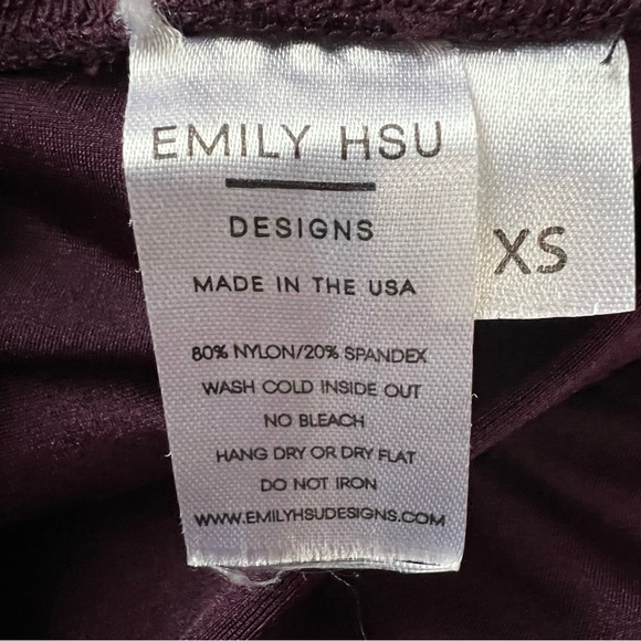 Emily Hsu Ultra luxe Bike Short CABERNET size XSmall - Picture 4 of 11